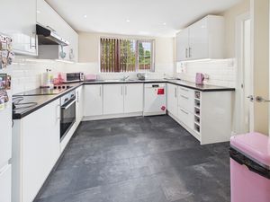 KITCHEN- click for photo gallery